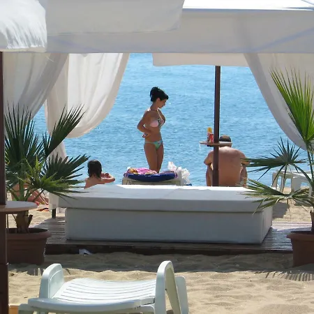 Отель Bona Vita 2*